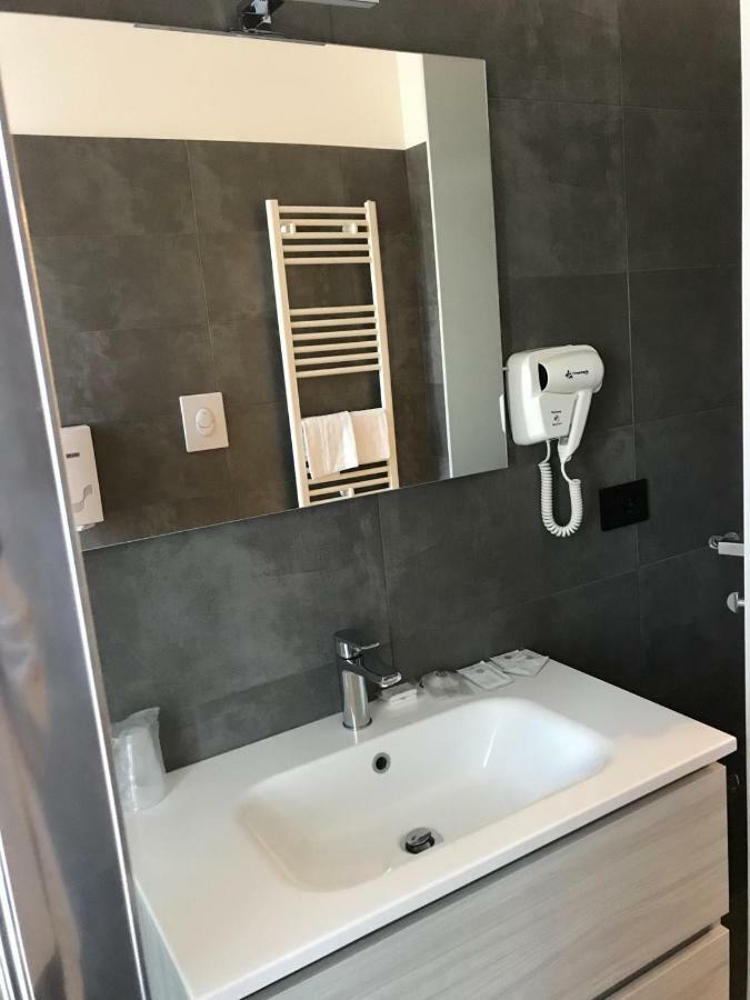 Roma Rooms Анкона Экстерьер фото