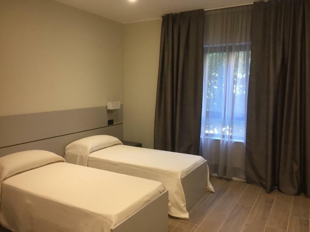 Roma Rooms Анкона Экстерьер фото